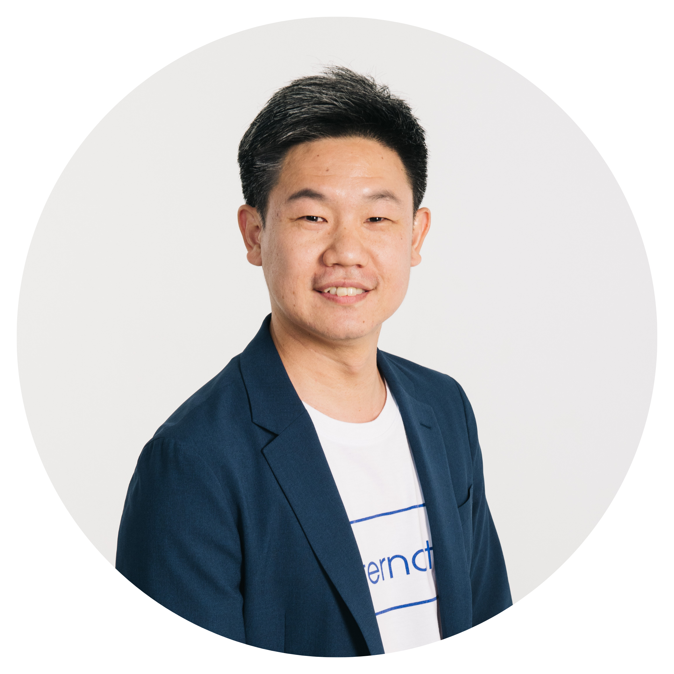 คุณธีร์ธวัช ลิขิตกิจวรกุล